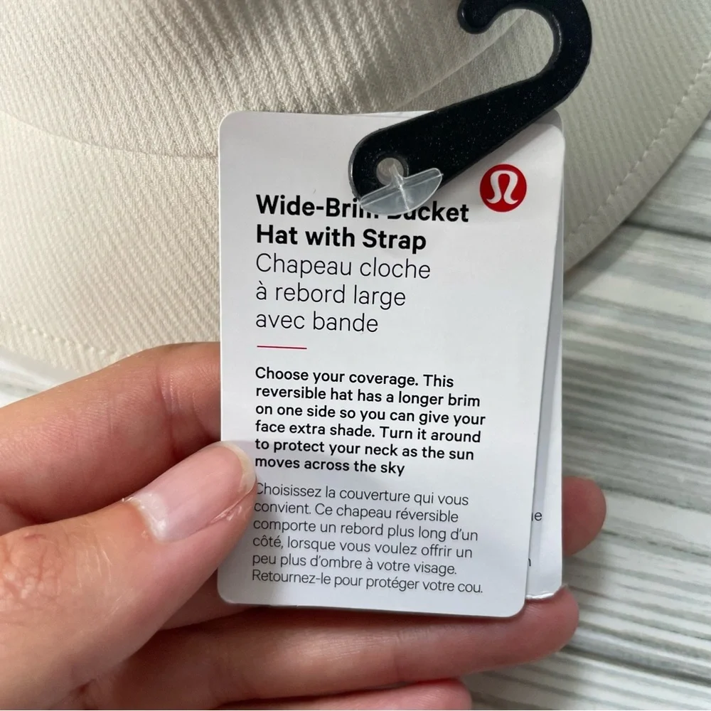 NWT Lululemon Wide-Brim Bucket Hat with Strap White Opal